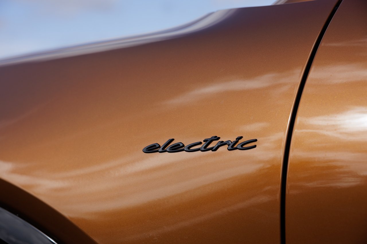 Porsche Cayenne - Miniature 5