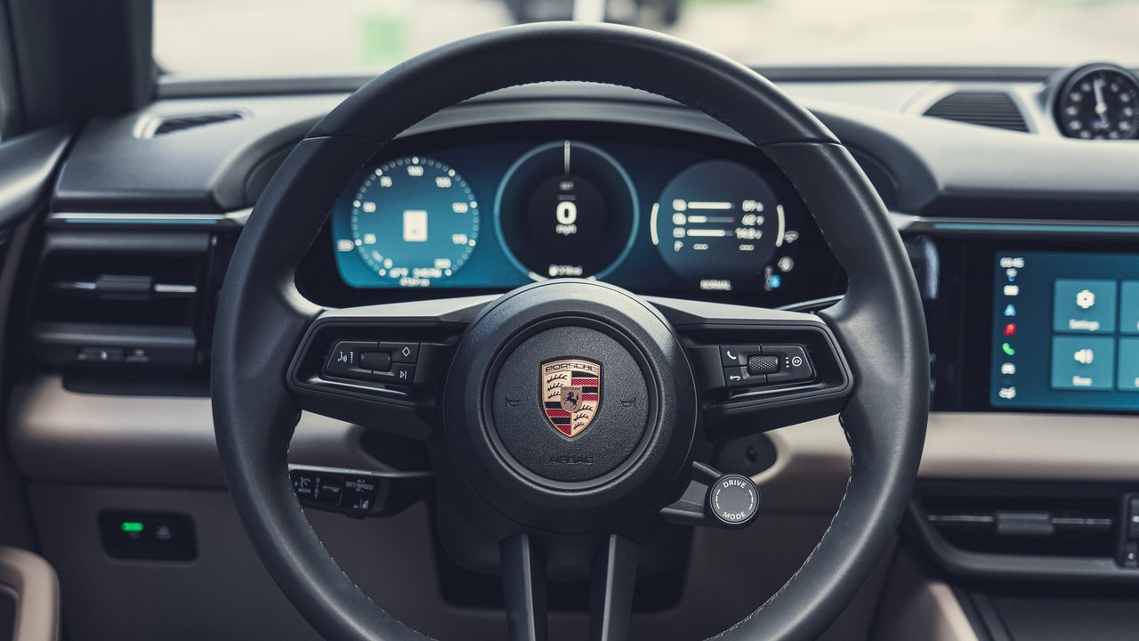 Porsche Macan - Miniature 9