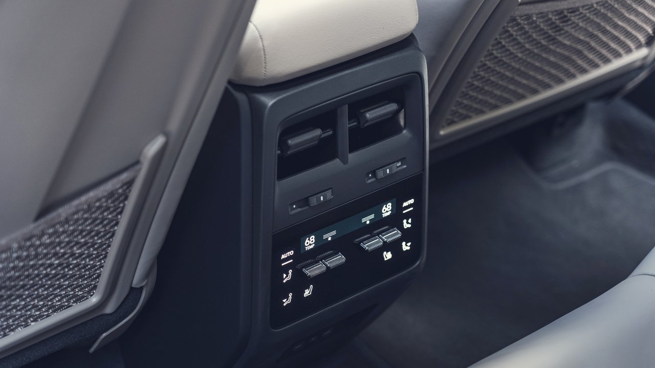 Porsche Macan - Miniature 10