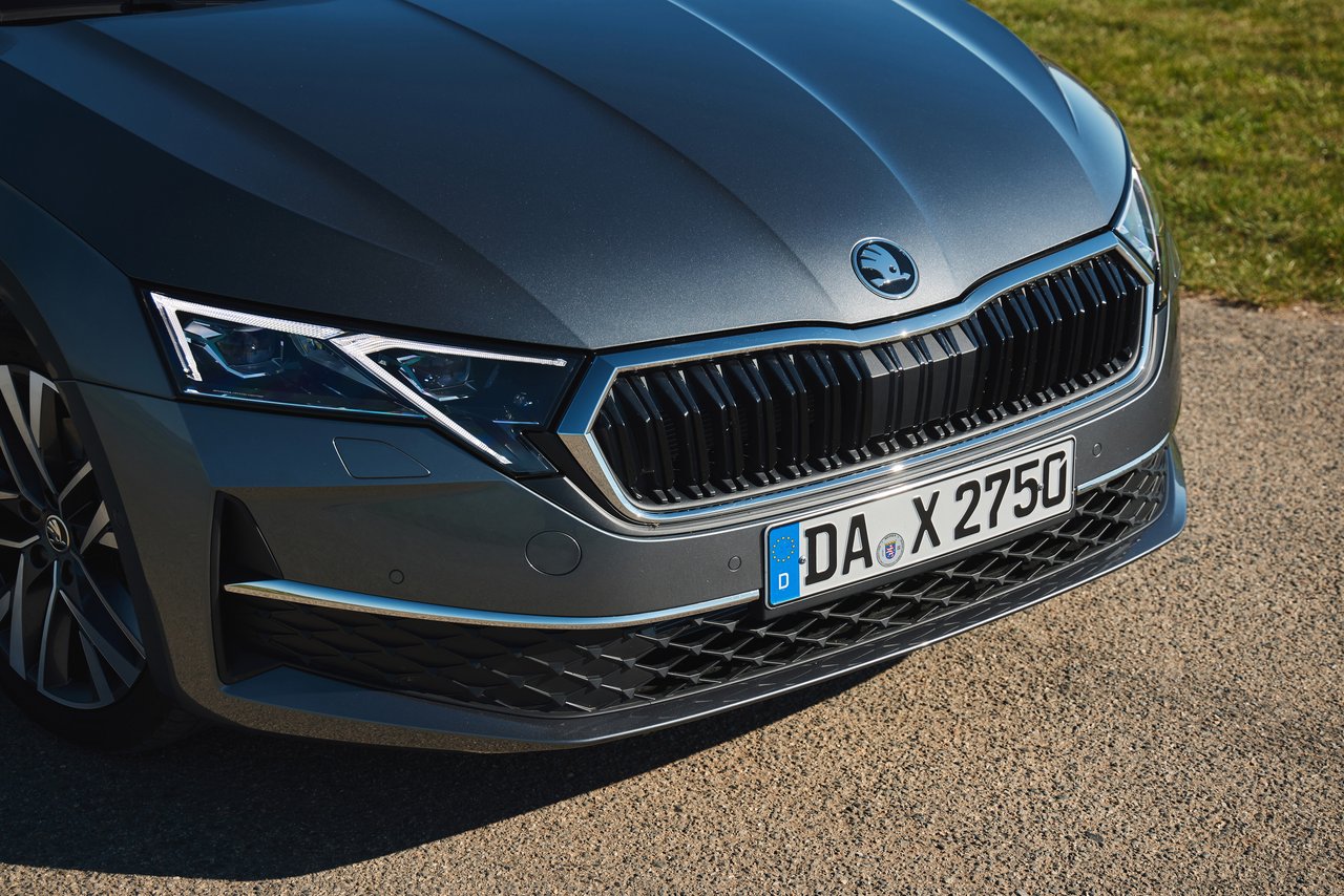 Skoda Octavia - Miniature 9