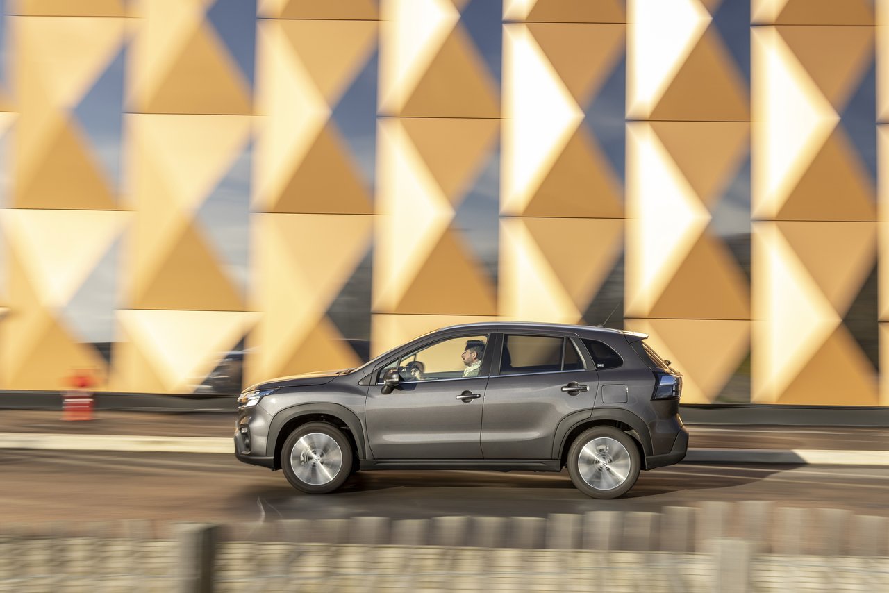 Suzuki S-Cross - Miniature 4