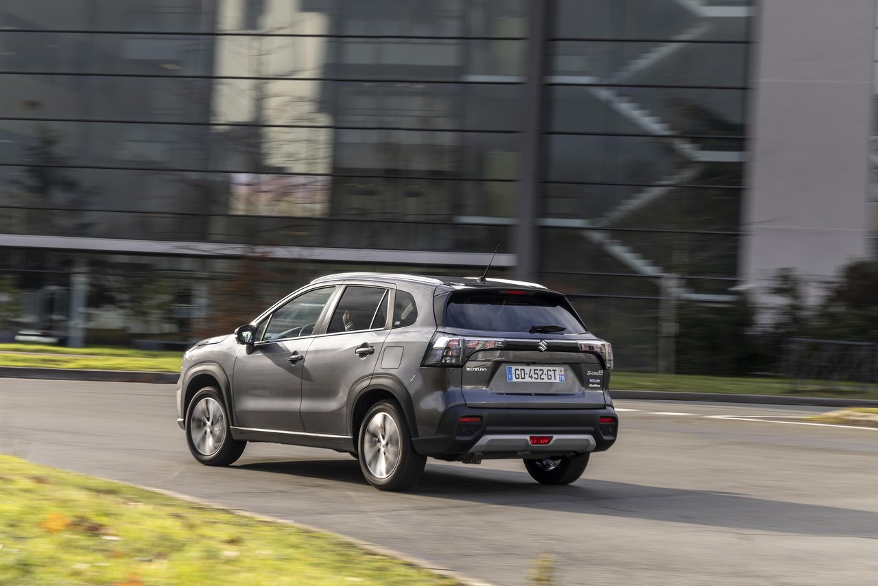 Suzuki S-Cross - Miniature 5