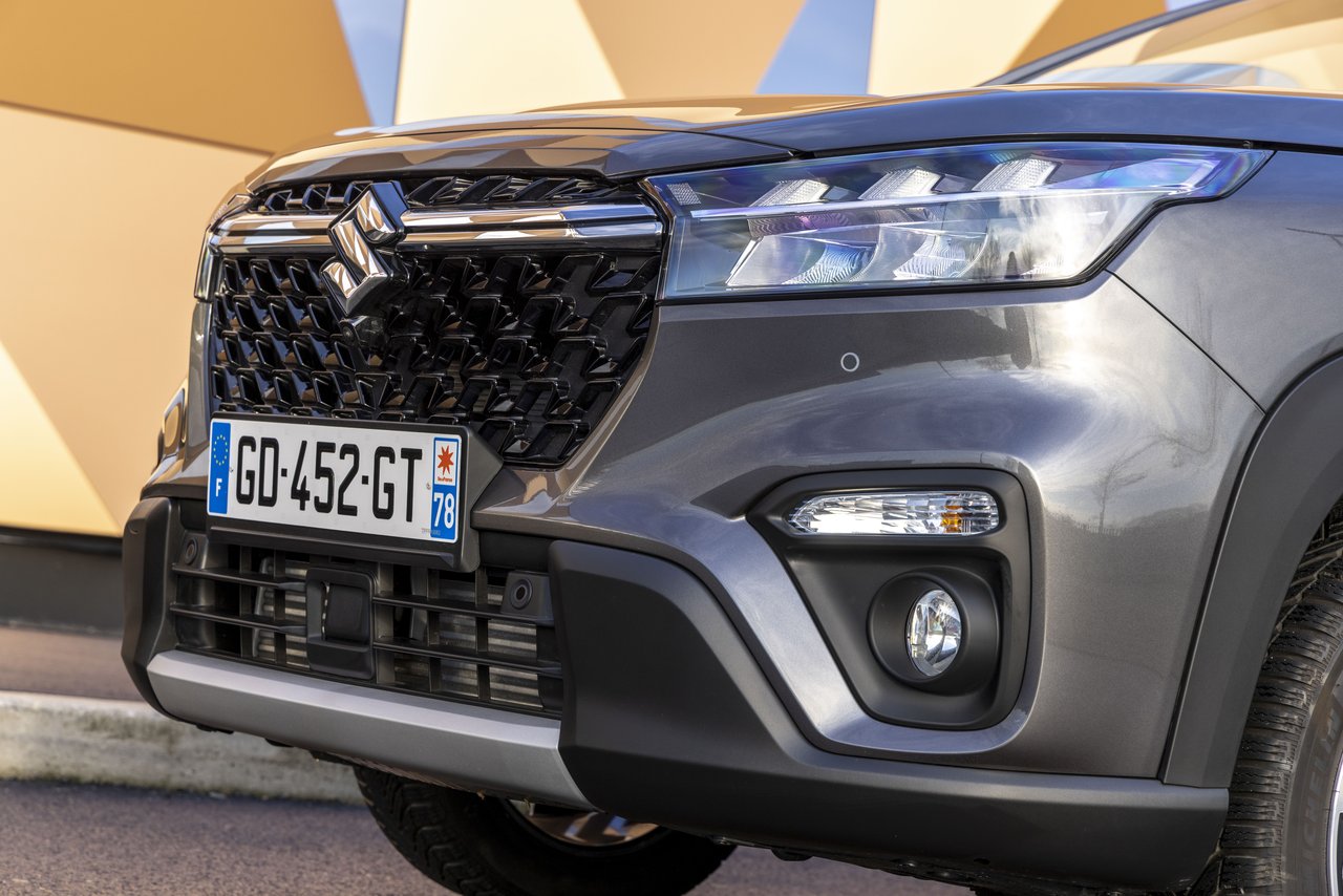 Suzuki S-Cross - Miniature 6