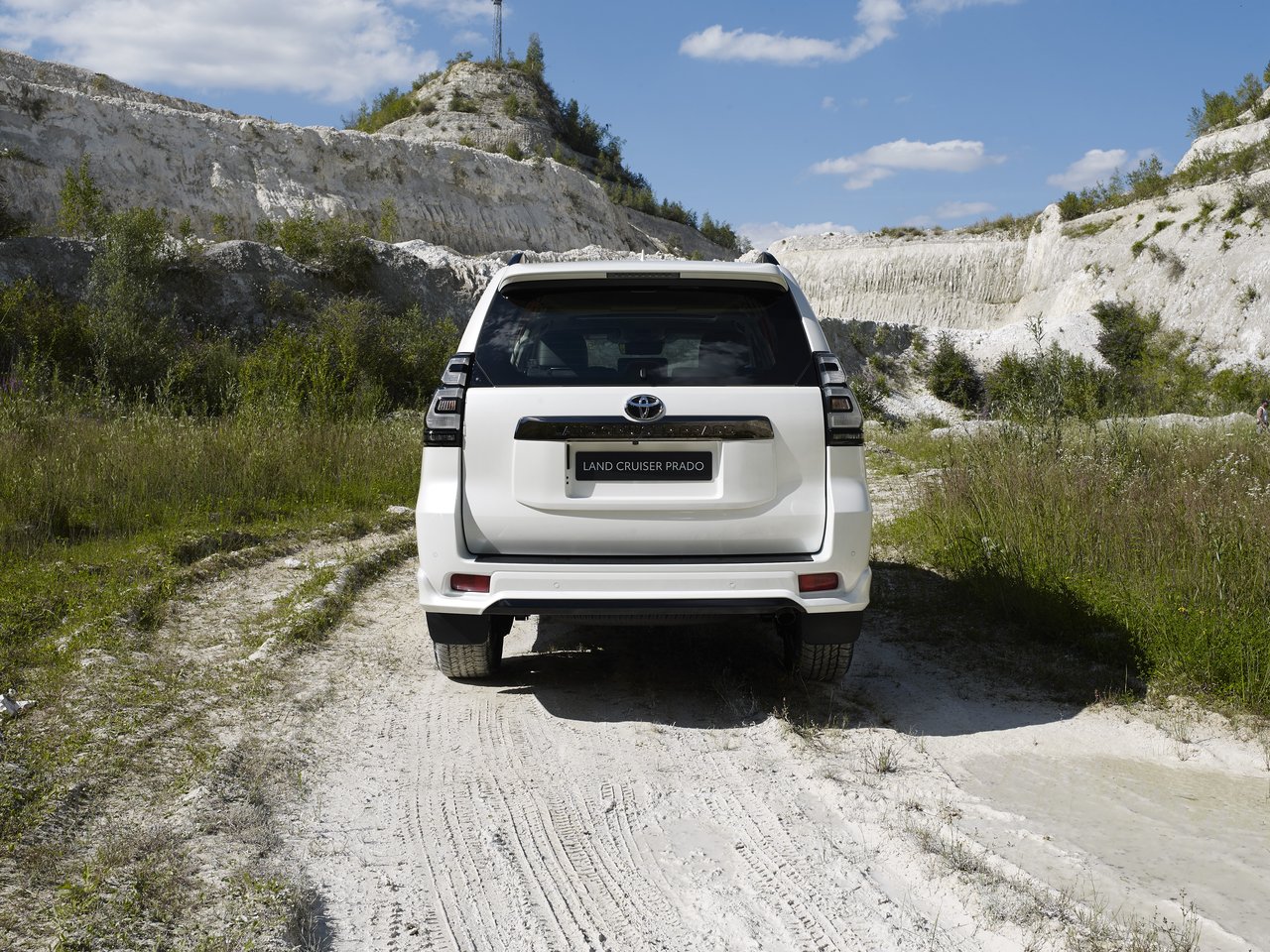 Toyota Land Cruiser Prado - Miniature 5