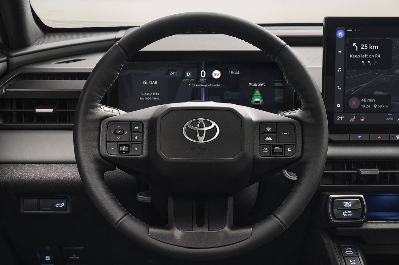 Toyota RAV4 - Miniature 8