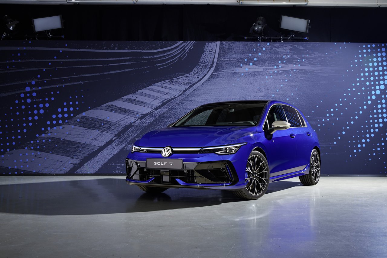 Volkswagen Golf - Miniature 4