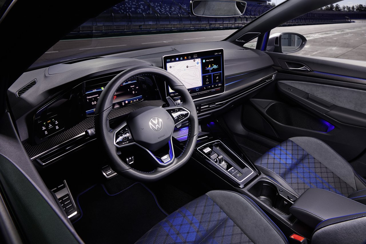Volkswagen Golf - Miniature 6