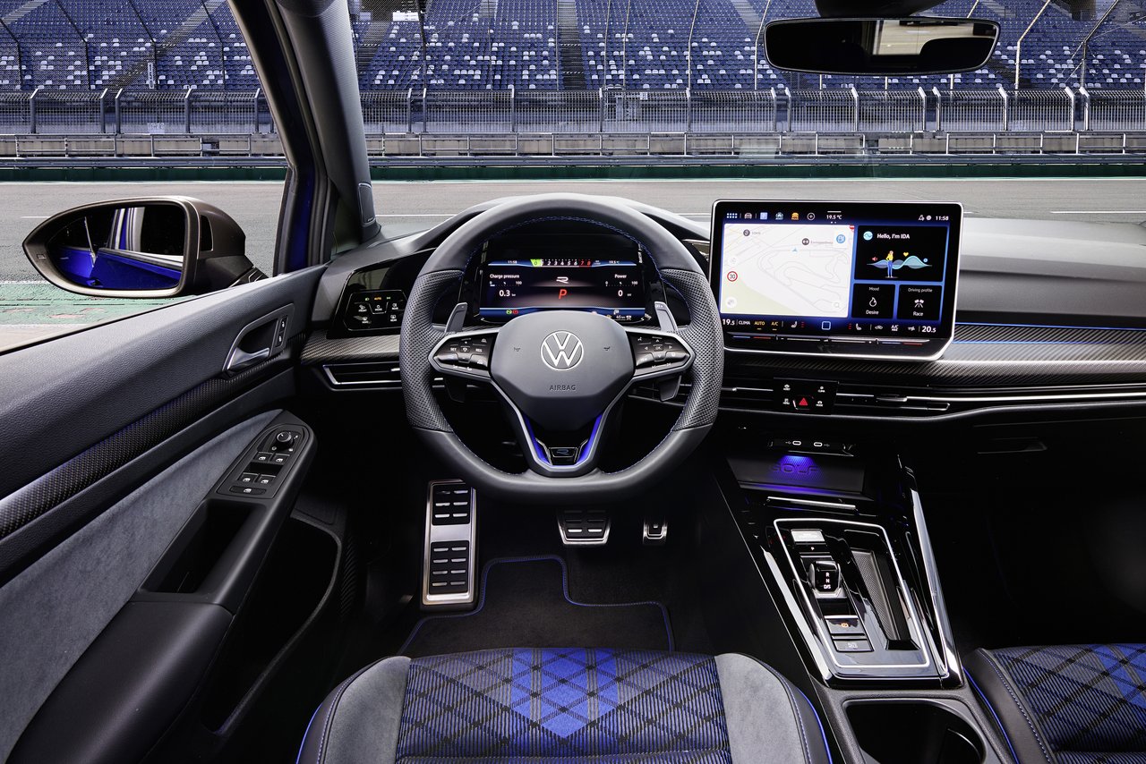 Volkswagen Golf - Miniature 7