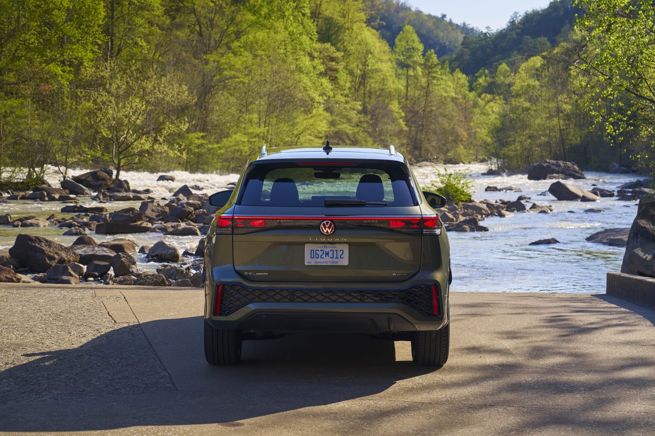 Volkswagen Tiguan - Miniature 3