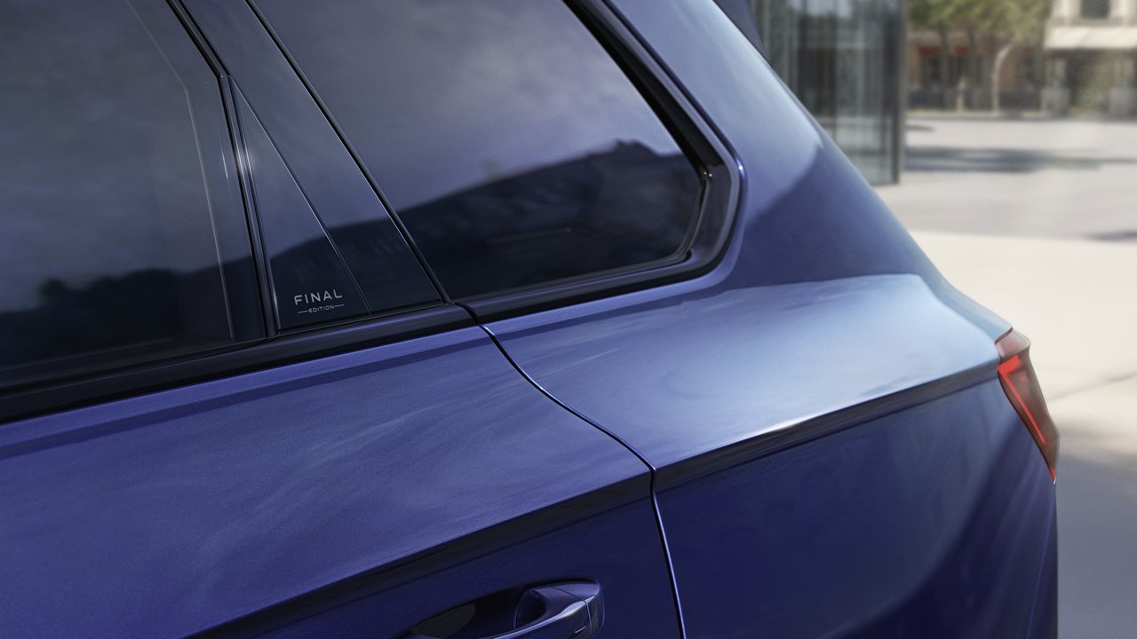 Volkswagen Touareg - Miniature 4