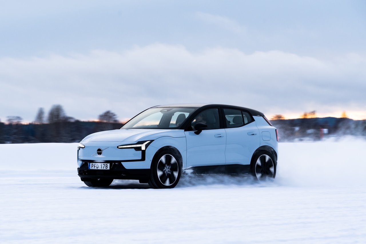 Volvo EX30 - Miniature 10