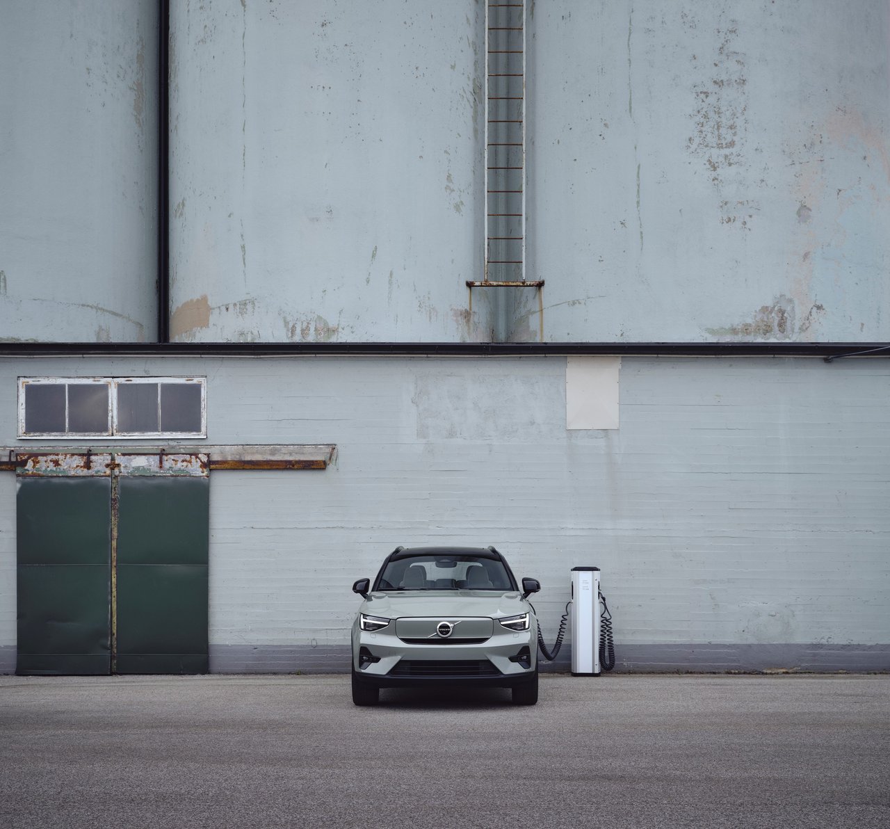 Volvo XC40 - Miniature 3
