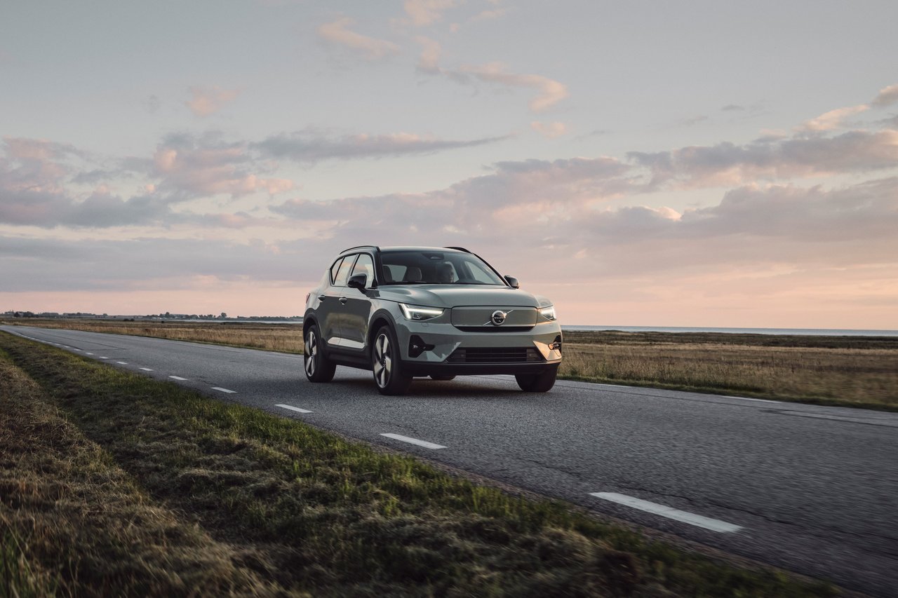 Volvo XC40 - Miniature 4